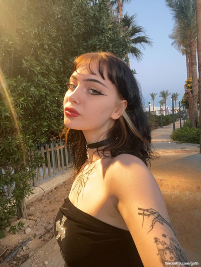Love me and my tattoos 😈💕