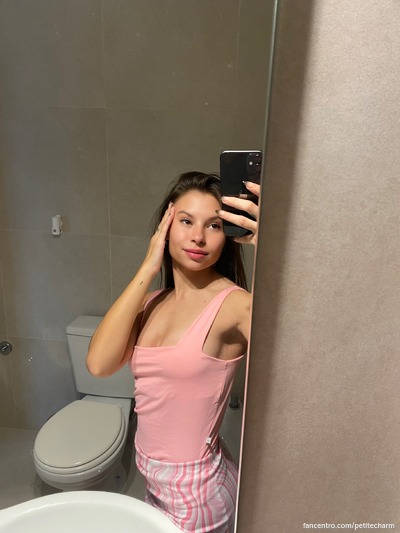My skin is soft, but my grip is unforgettable 💖😈