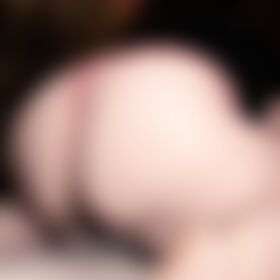 b  o  o  t  y - post hidden image