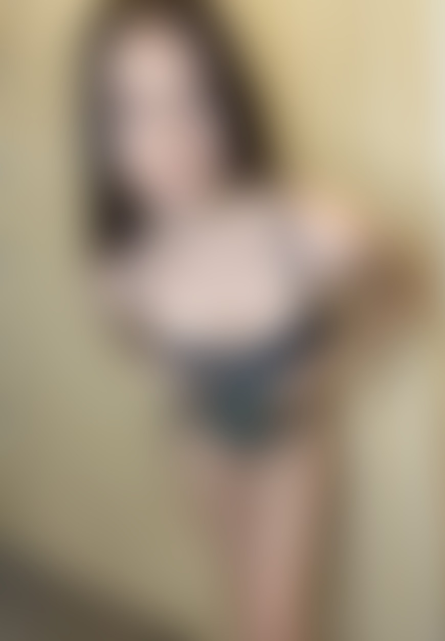 Photoset in beautiful lingerie with naked pussy close up :) - post hidden image