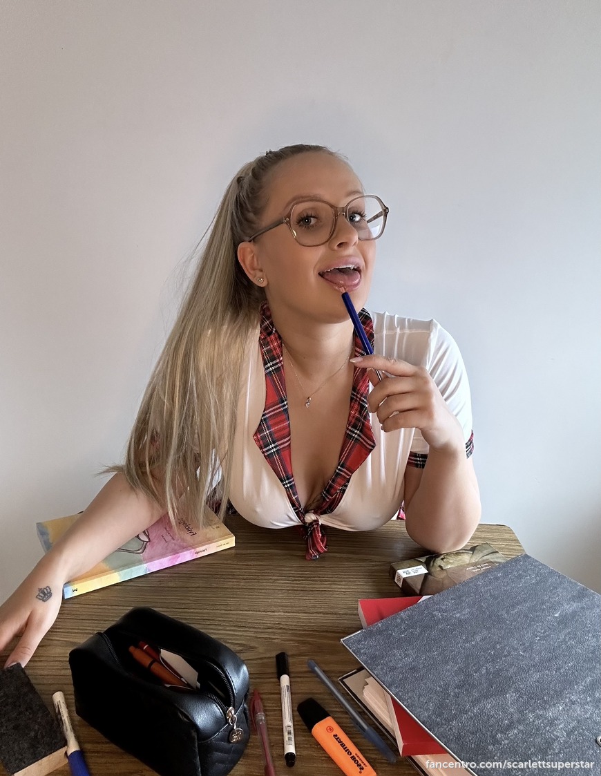 I’m your naughty teacher & will let you cum in no time 😏💦 1