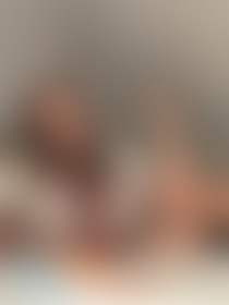 Klaar om wat huiswerk na te kijken… wie wil vrijwillig helpen? 😉🖊️ - post hidden image