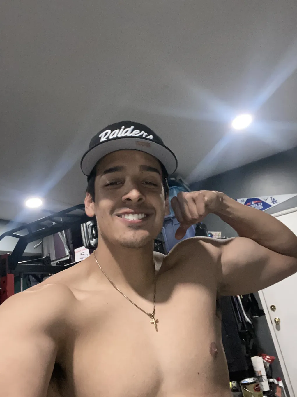 Themoneyyshot - Private Stories, exclusive videos, private messaging -  Fancentro