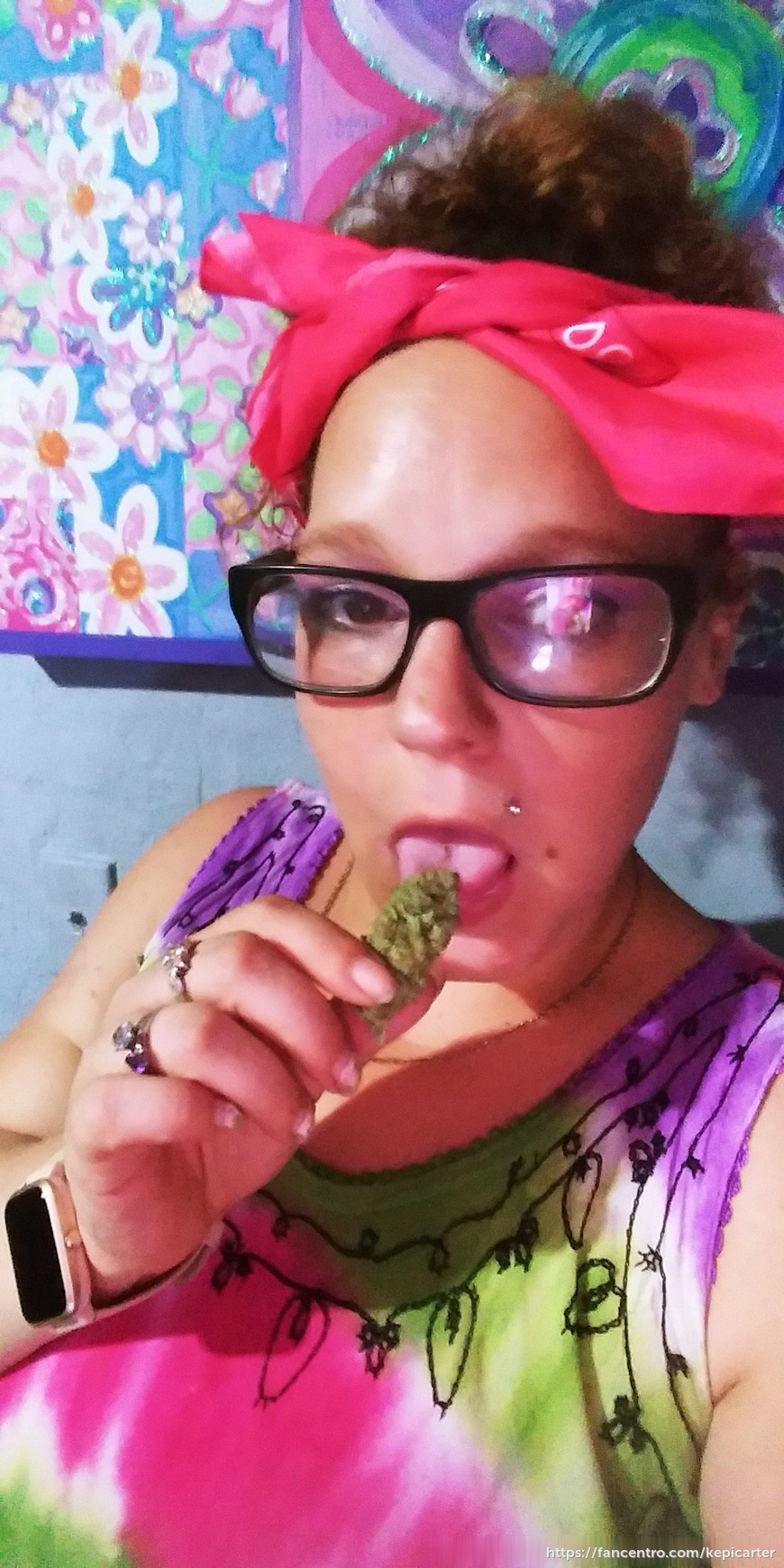 Your Favorite Thick Stoner Chick - post image