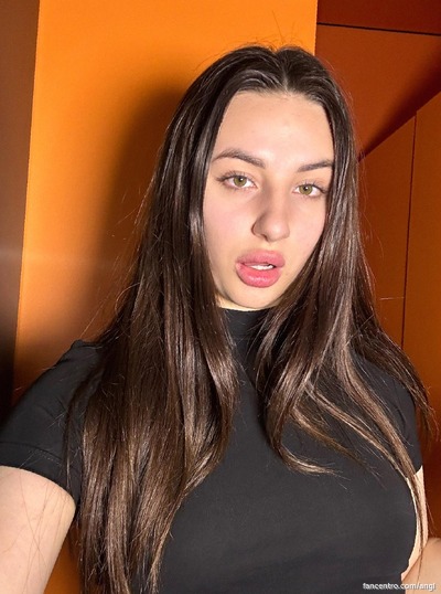 Ik ben in een stoute mood, wil je me helpen? 💋