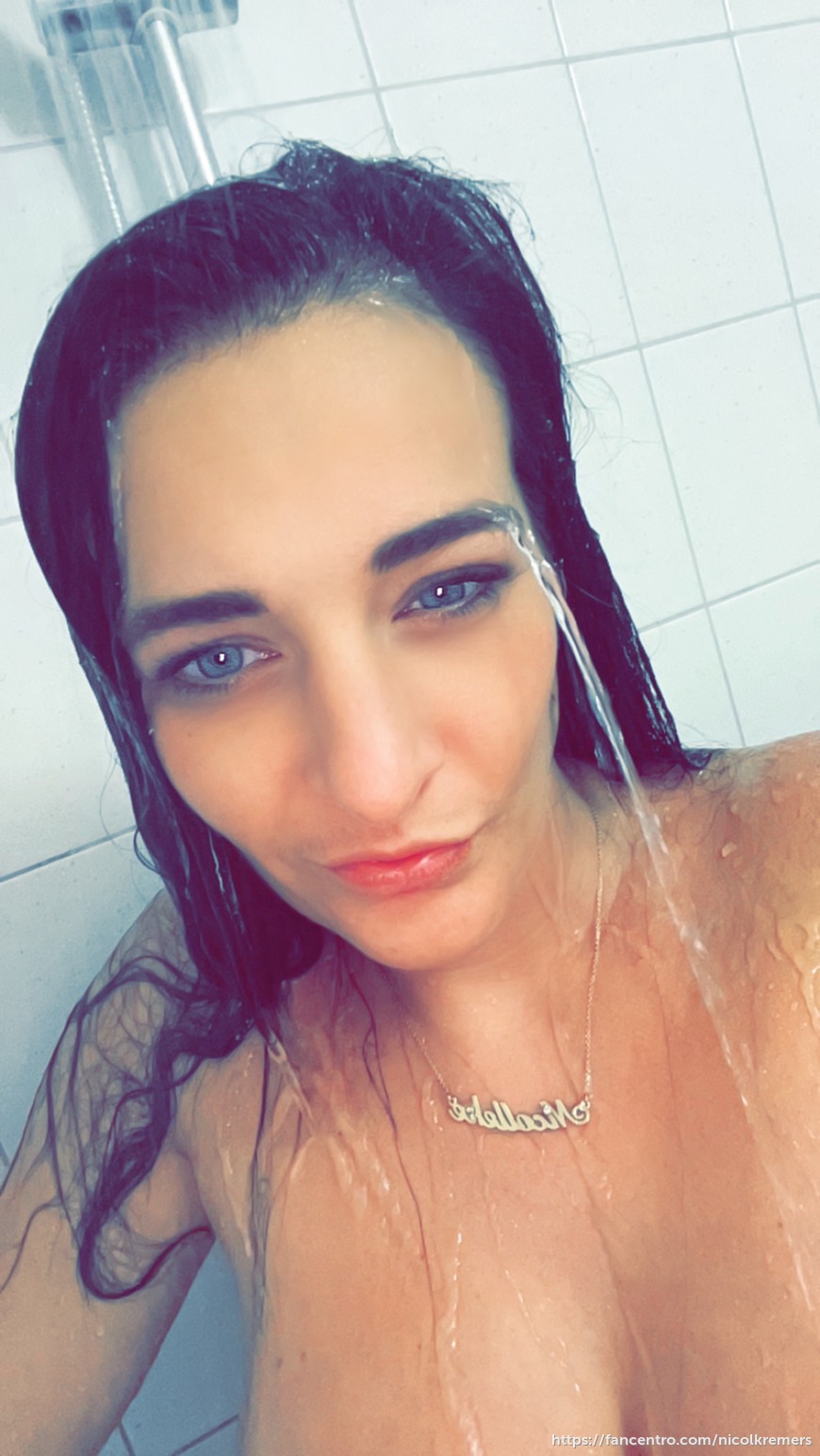 Who wants to see some more shower content? 🙈🙈🙈💦 - Nicol Kremers -  Fancentro