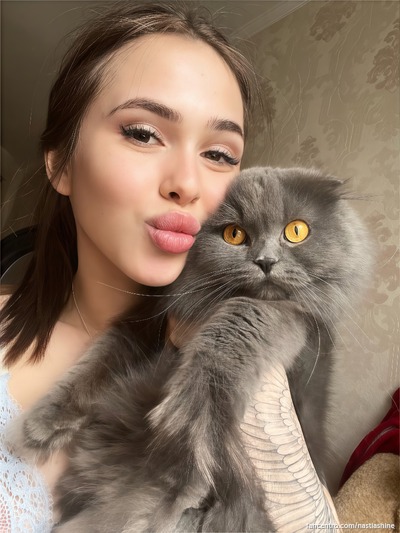 Seductive and candid 💋 – new exclusive photos and videos are here! 🔥