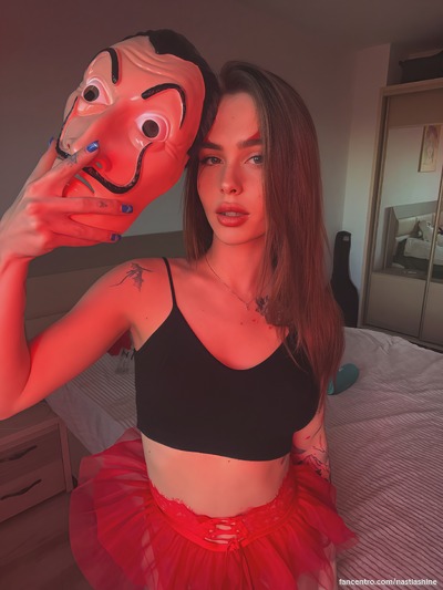 Exclusive behind-the-scenes vibes – a blend of seduction and charm awaits you 🌹