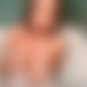 Let’s take a bath 🛁 together 💋💋💋 - post hidden image