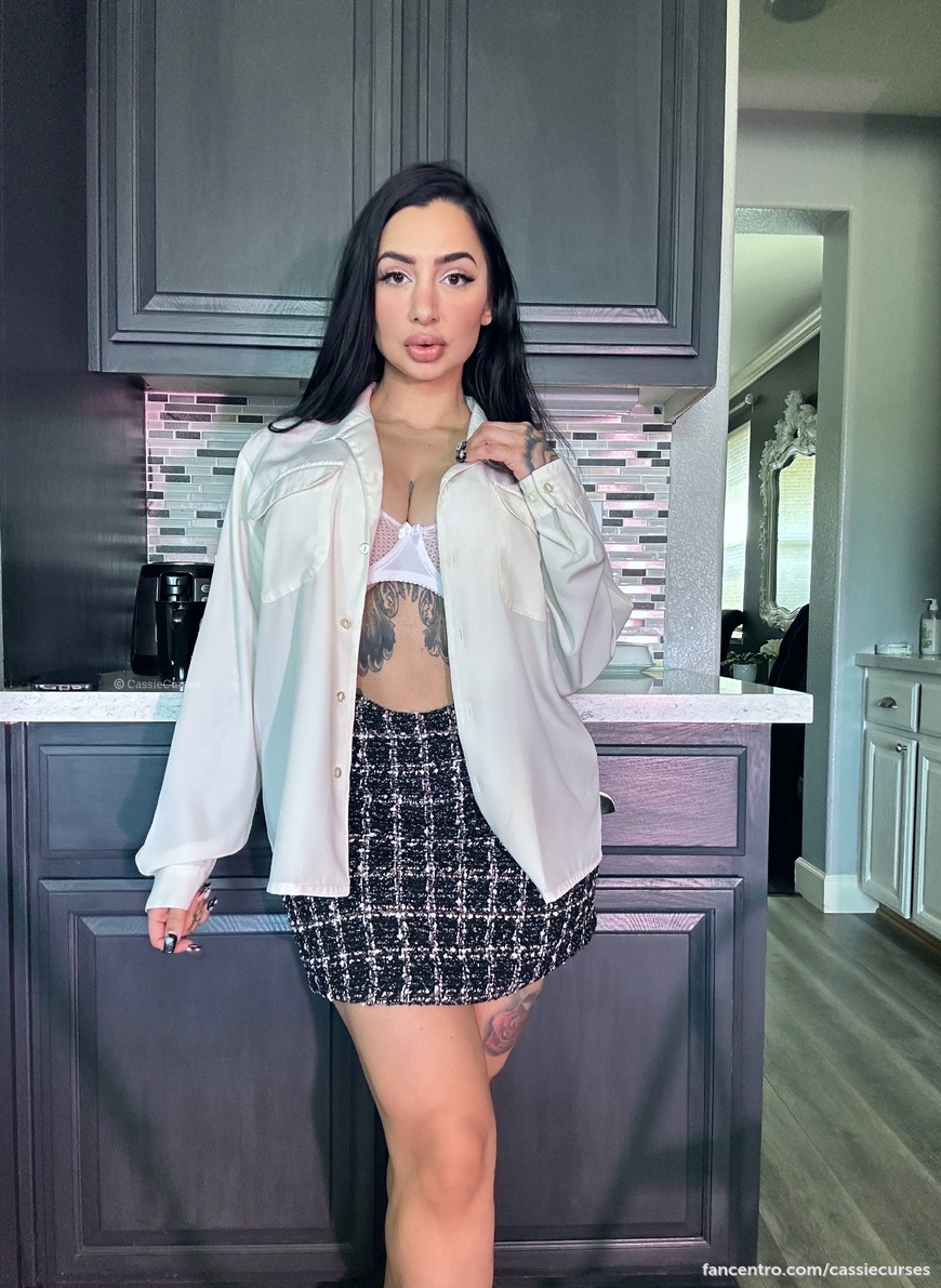 Send a gift to mommy and she will spoil you back for being a good boy😉 1