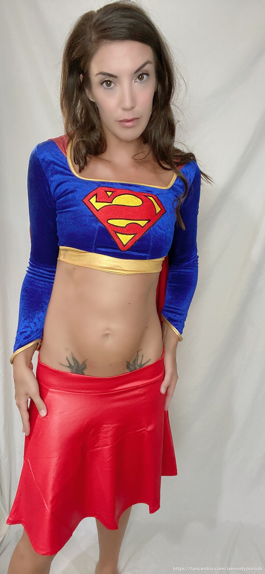 SuperGirl Cosplay (SFW)