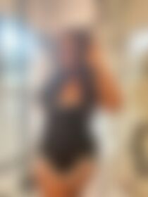 Sneaky Loren - post hidden image