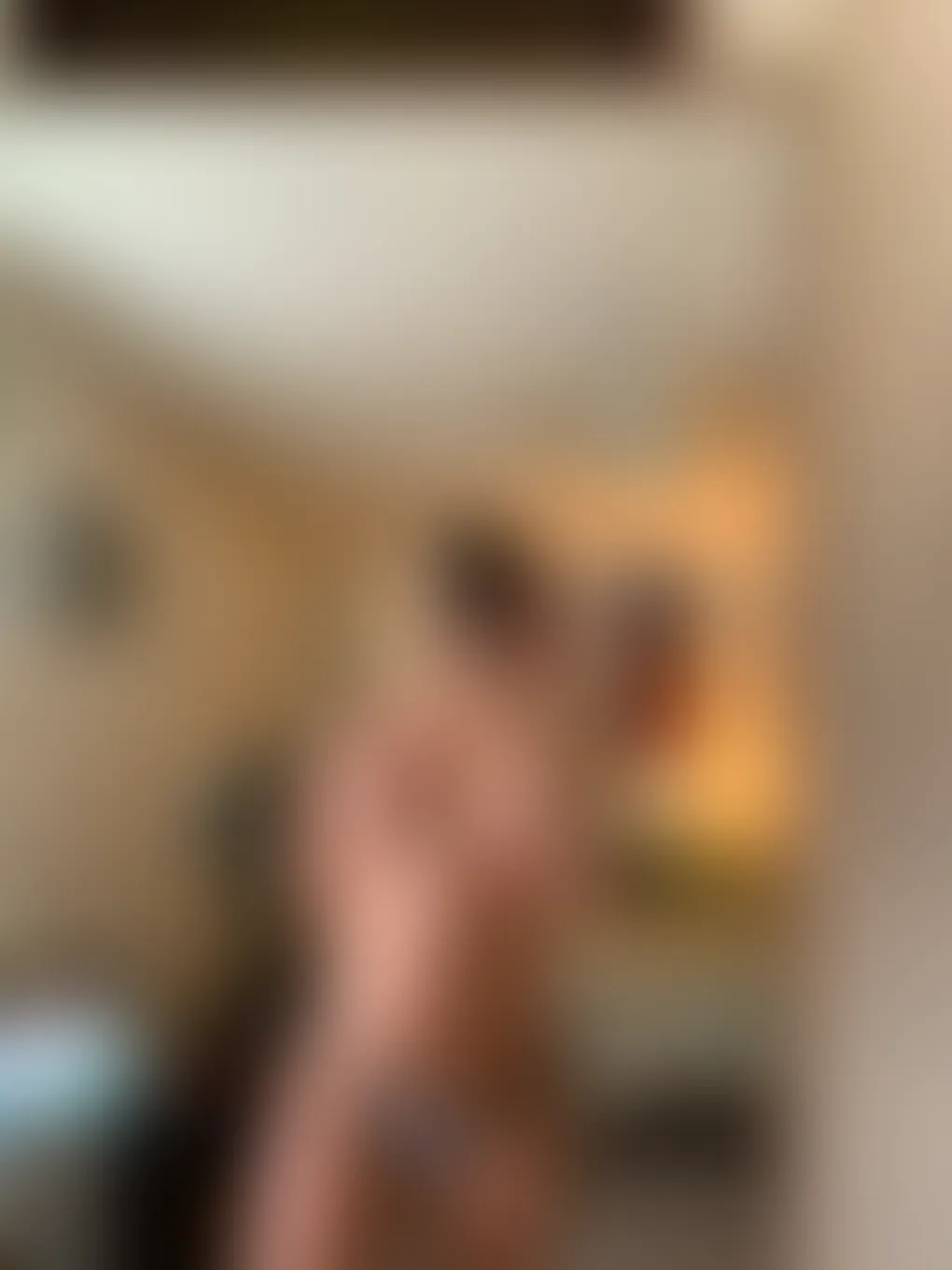 B.E>Y]® - ستوريز خاصة ومقاطع فيديو حصرية ورسائل خاصة - Fancentro