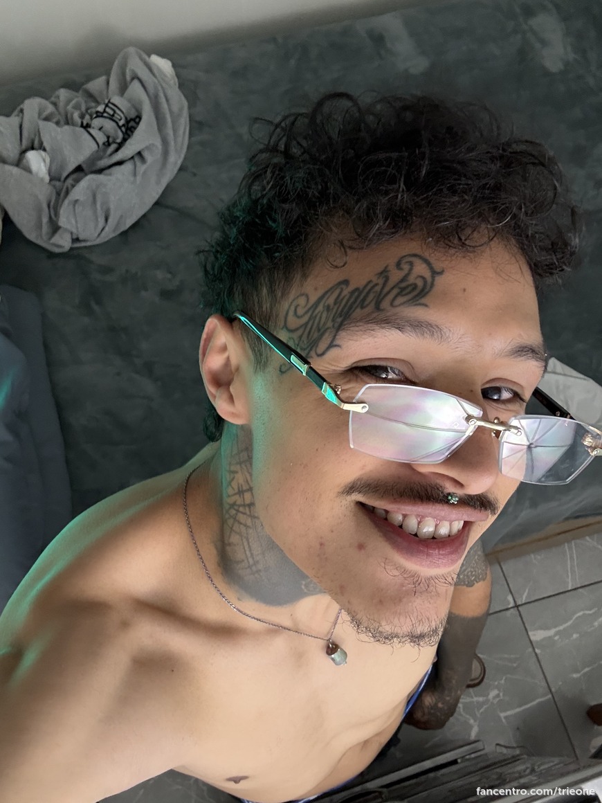 Tattooed boy… fun sex! 🍌💦 1