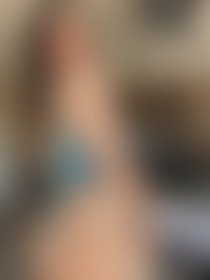 Peachy 🍑 - post hidden image