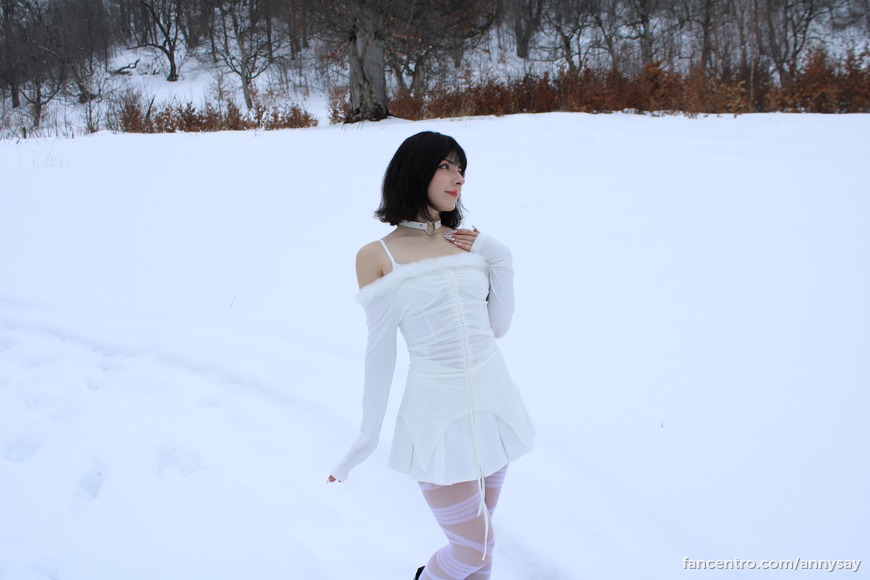 Does white suit me? :3 🤍🤍