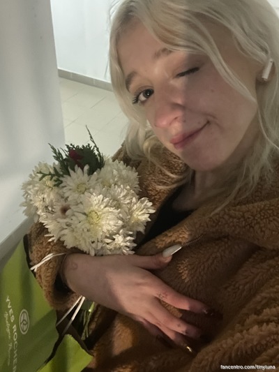 Wat moet een meisje hier doen om haar kutje te laten opeten
