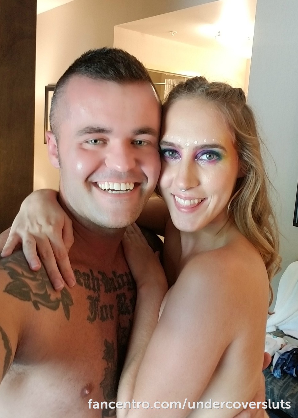 undercoversluts Pictures and Videos & similar of @undercoversluts fancentro  profile - EroThots