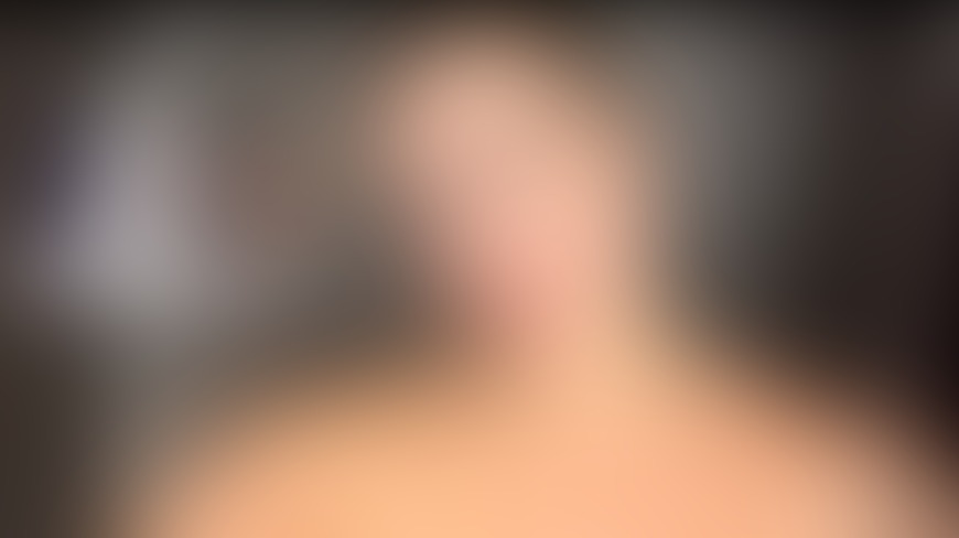 Good morning😘😘 Just out of bed and fresh out of the shower ready to talk with you 👅😊 - post hidden image