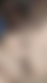 Wil jij mijn poes insmeren schat? Ik mag natuurlijk niet verbranden ! 🥵 - post hidden image