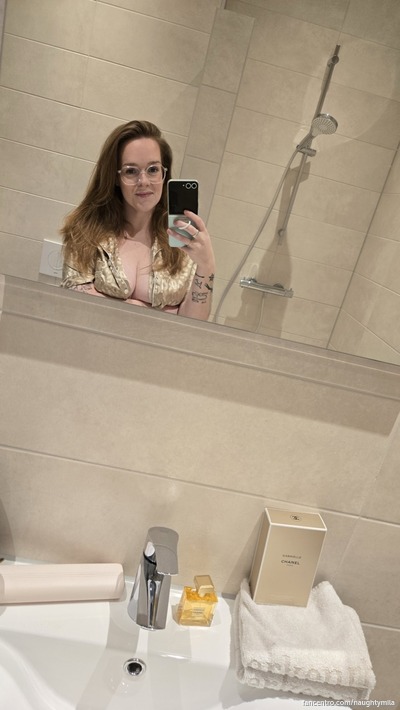 Wist je dat subs 2x per week een gratis video krijgen? 💌