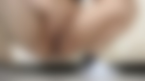💦golden shower in squatting position - post hidden image