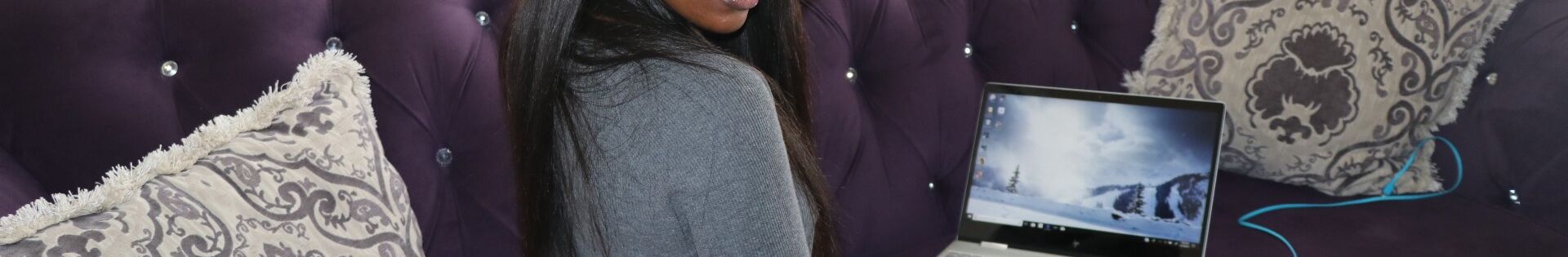 Nyomigrey - profile image