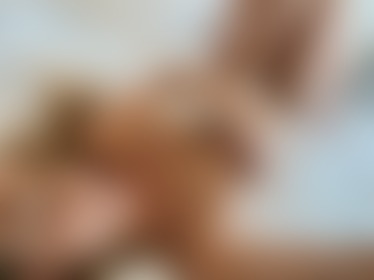 A sneak peak at what your missing out on if you don't message me 😏 - post hidden image