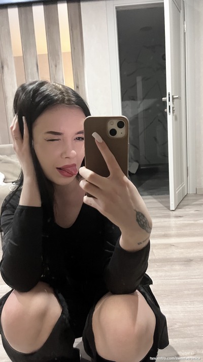 Schattige en mooie milf