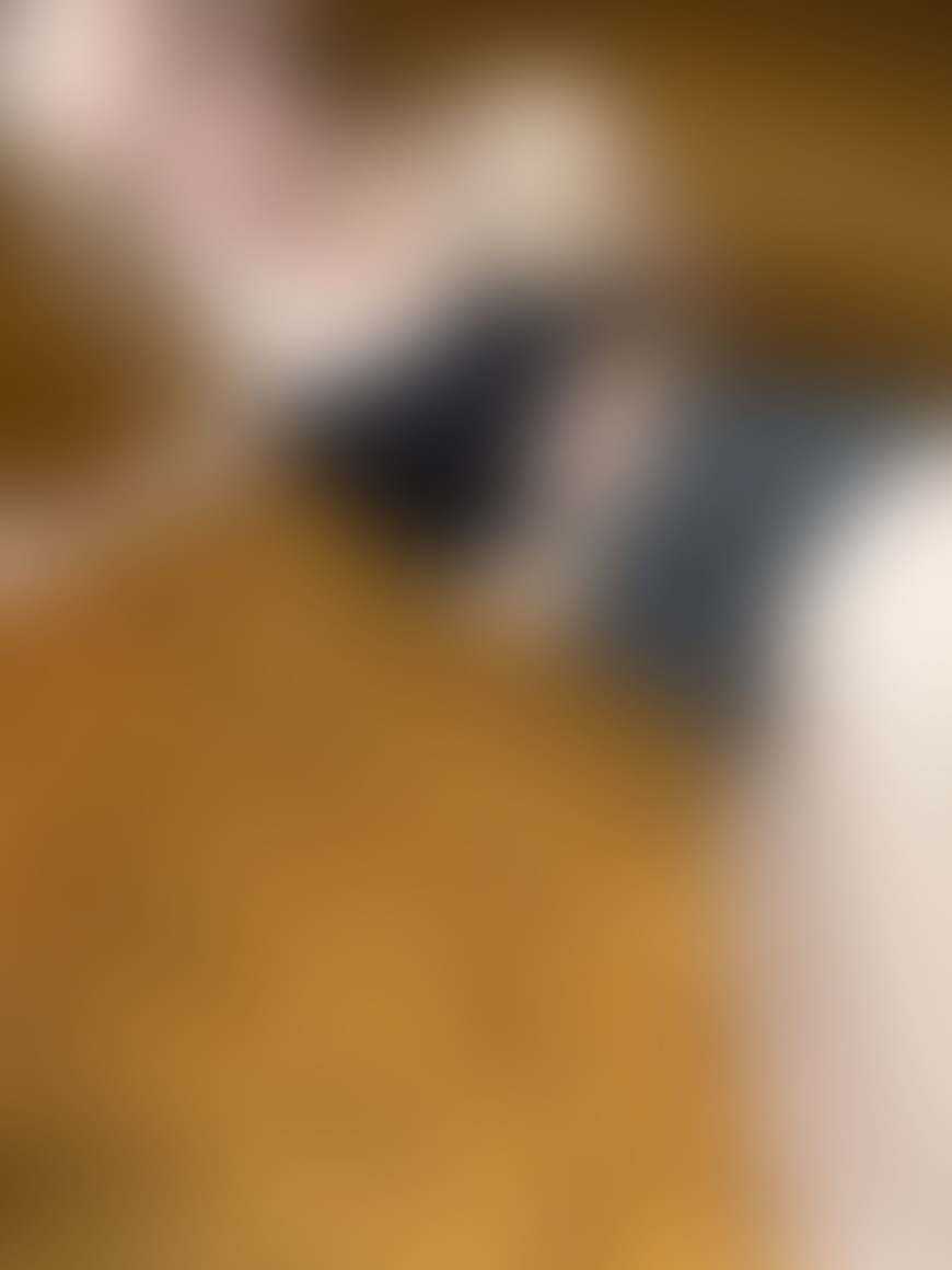 Heb je liever mijn borsten of mijn billen? - post hidden image