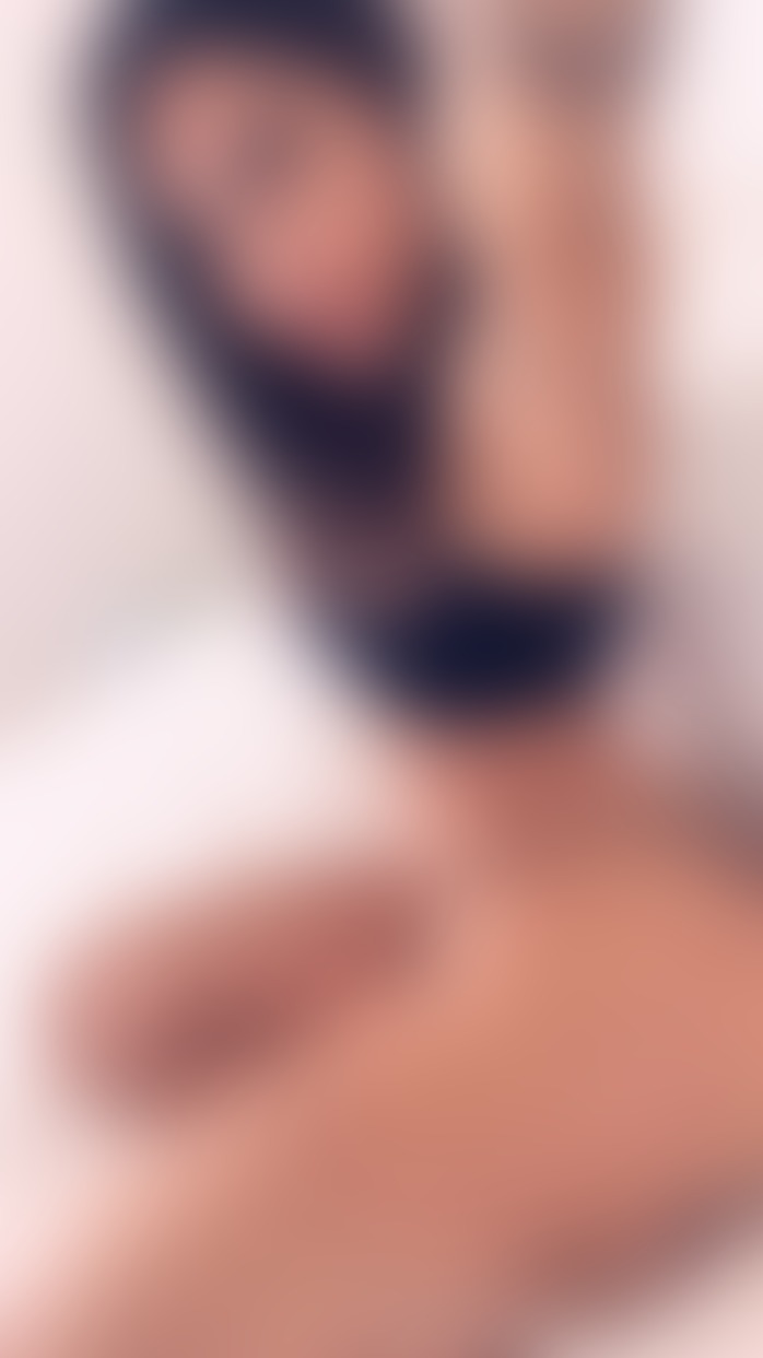 What’s your favorite part of my body? 😍 - post hidden image